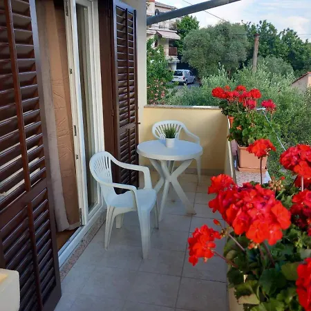Apartman Laura Jurandvor Exterior photo